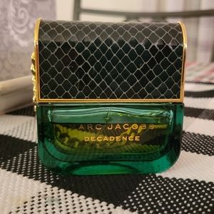 Marc Jacobs Decadence perfume
